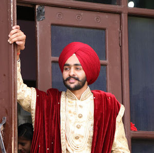 Meet your Posher, Davinder